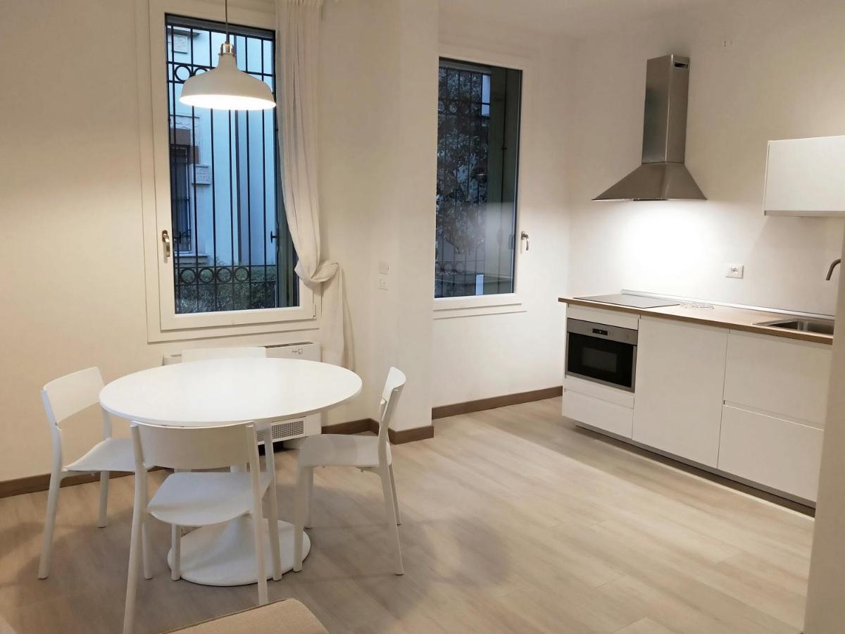 Via Poma Apartments&Rooms Verona Bagian luar foto