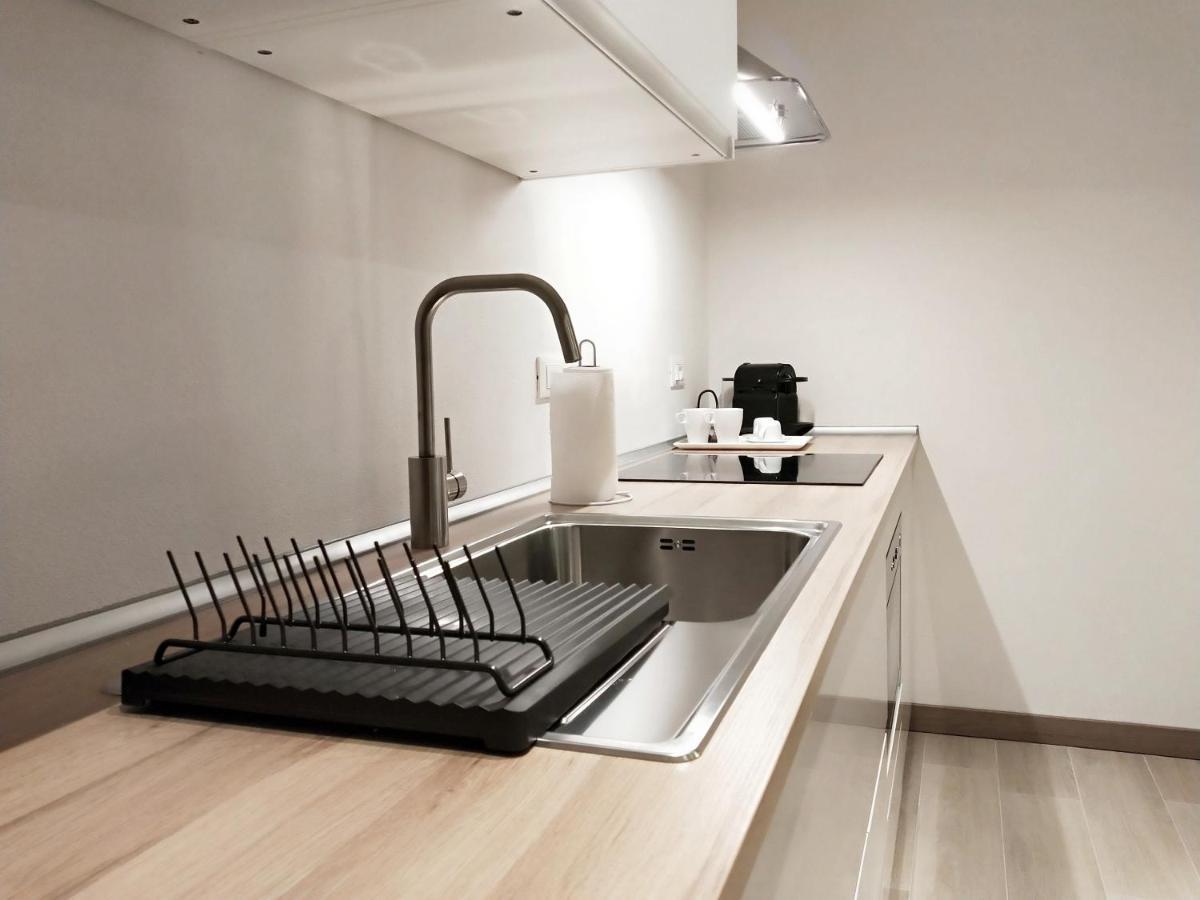 Via Poma Apartments&Rooms Verona Bagian luar foto
