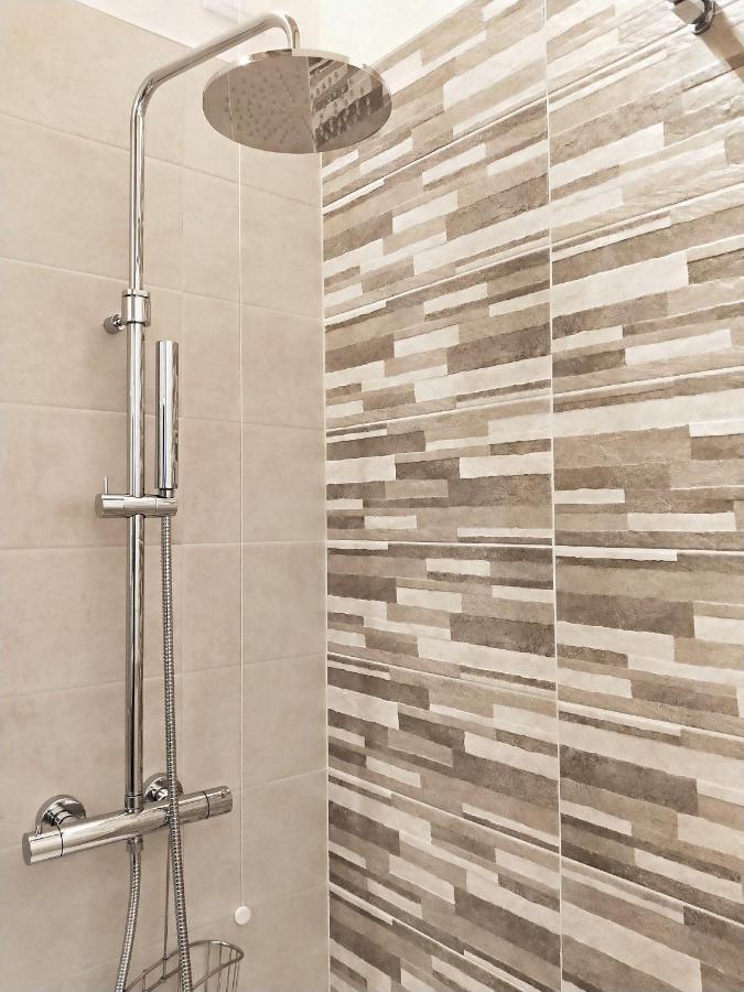 Via Poma Apartments&Rooms Verona Bagian luar foto