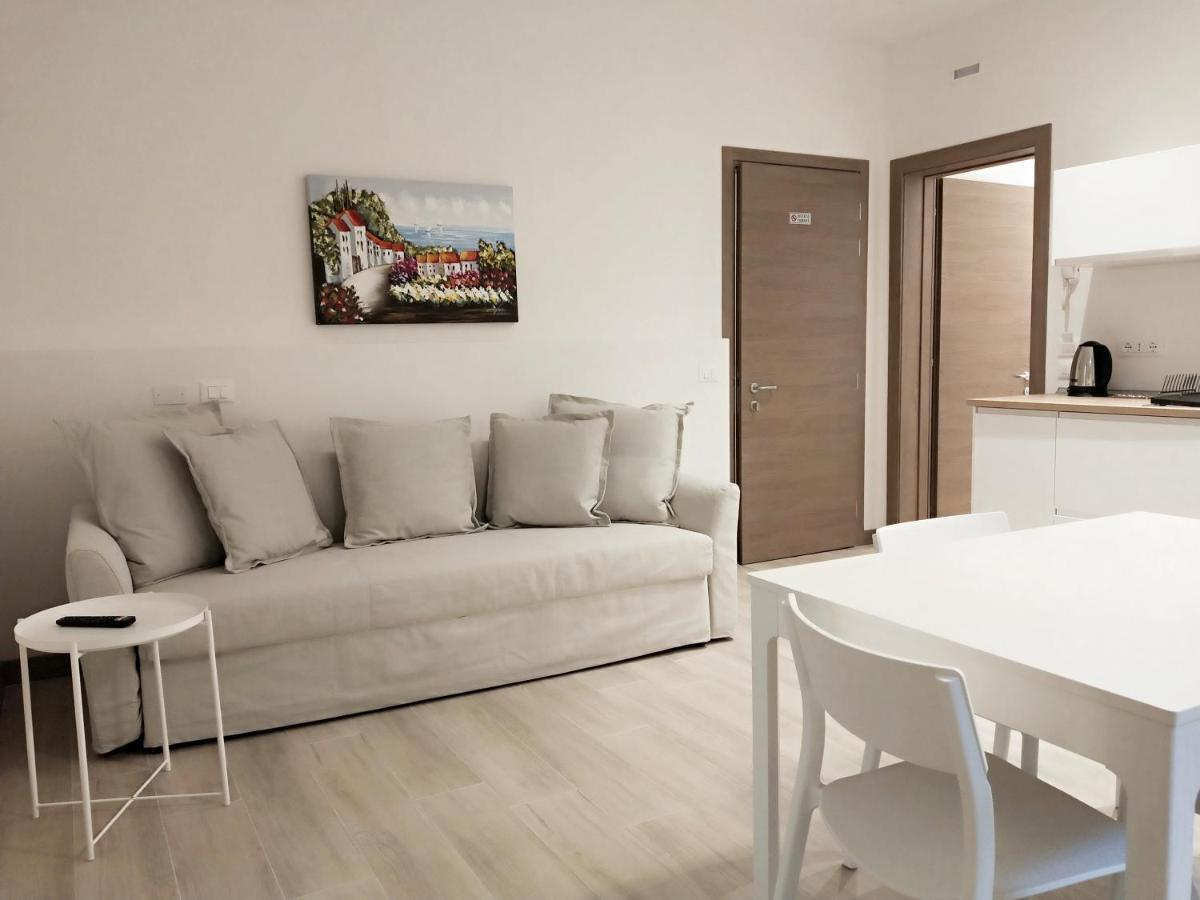 Via Poma Apartments&Rooms Verona Bagian luar foto
