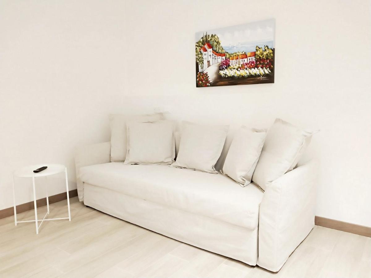 Via Poma Apartments&Rooms Verona Bagian luar foto