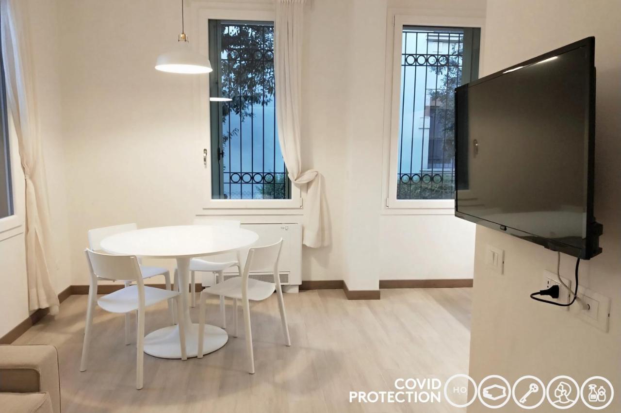 Via Poma Apartments&Rooms Verona Bagian luar foto